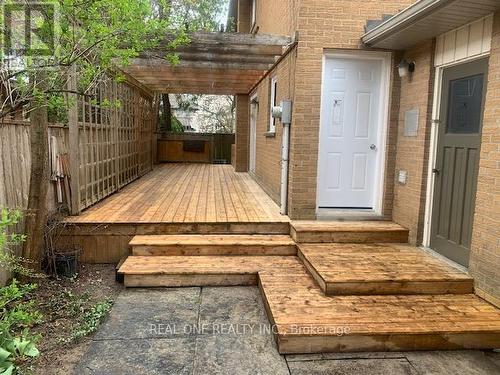 1585 Crombie Road, Mississauga, ON - Outdoor With Exterior