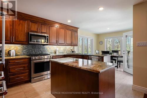 834603 4Th Line Ehs, Mono, ON - Indoor Photo Showing Kitchen