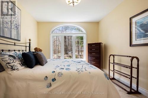834603 4Th Line Ehs, Mono, ON - Indoor Photo Showing Bedroom