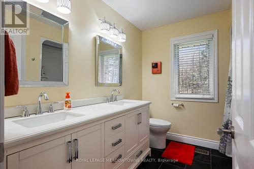 834603 4Th Line Ehs, Mono, ON - Indoor Photo Showing Bathroom