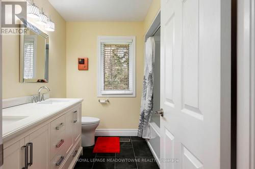 834603 4Th Line Ehs, Mono, ON - Indoor Photo Showing Bathroom