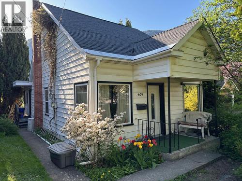 609 Second Street  Nelson, BC V1L 2L7