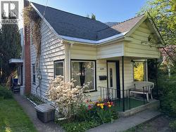 609 Second Street Nelson, BC V1L 2L7