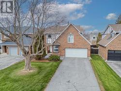 6 PEMBERTON CRESCENT Ottawa, ON K2G 4Y9