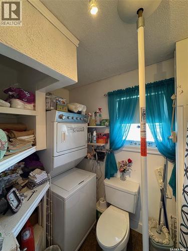 309 Main Street, Maymont, SK - Indoor Photo Showing Laundry Room