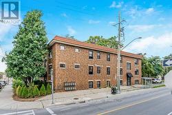 127 VICTORIA AVENUE S  Hamilton, ON L8N 2S9