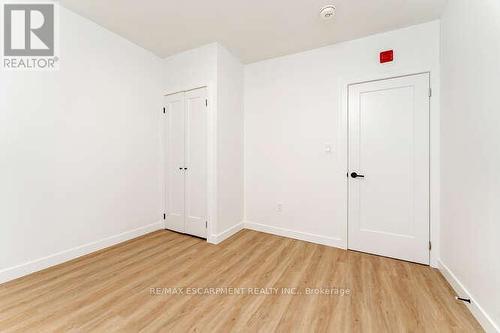 127 Victoria Avenue S, Hamilton, ON - Indoor Photo Showing Other Room