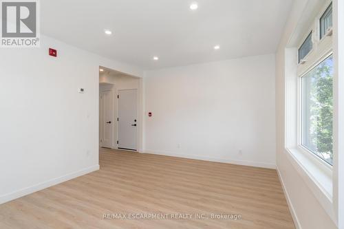 127 Victoria Avenue S, Hamilton, ON - Indoor Photo Showing Other Room