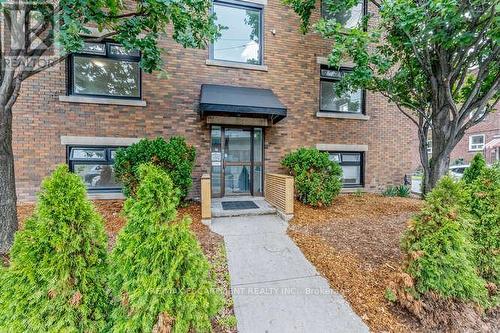 127 Victoria Avenue S, Hamilton, ON - Outdoor