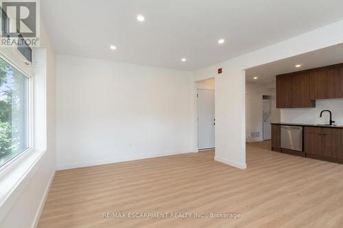 127 Victoria Avenue S, Hamilton, ON - Indoor