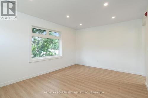 127 Victoria Avenue S, Hamilton, ON - Indoor Photo Showing Other Room