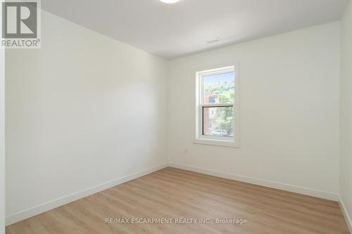 127 Victoria Avenue S, Hamilton, ON - Indoor Photo Showing Other Room