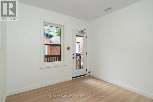 127 Victoria Avenue S, Hamilton, ON - Indoor Photo Showing Other Room
