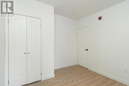 127 Victoria Avenue S, Hamilton, ON - Indoor Photo Showing Other Room