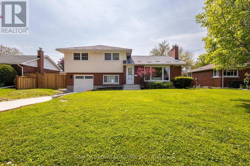 14 GLENCAIRN DRIVE  St. Catharines, ON L2M 2N3