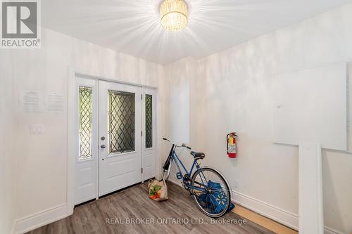 27 Melrose Avenue S, Hamilton, ON - Indoor Photo Showing Other Room