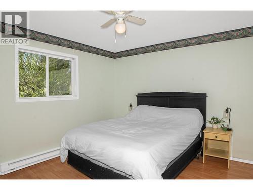 129 9Th Avenue S, Creston, BC - Indoor Photo Showing Bedroom