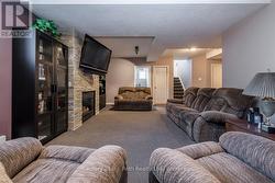 Family Room - 
