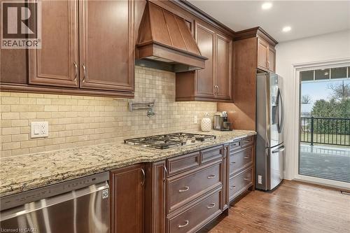 1354 No 1 Side Road, Burlington, ON - Indoor Photo Showing Kitchen With Upgraded Kitchen