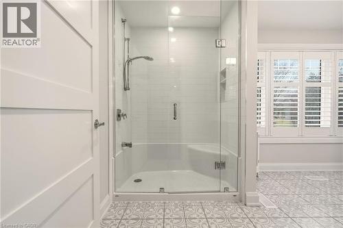 1354 No 1 Side Road, Burlington, ON - Indoor Photo Showing Bathroom
