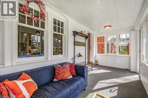 2180 Caroline Street, Burlington, ON - Indoor