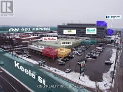 2712 KEELE STREET Toronto, ON M3M 2G1