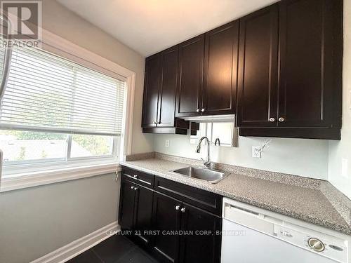 401 - 570 William Street, London East (East F), ON - Indoor Photo Showing Kitchen
