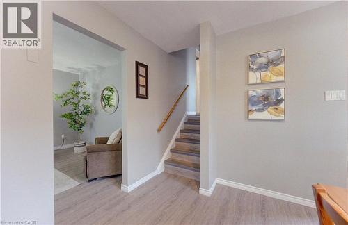 100 Johanna Drive, Cambridge, ON - Indoor Photo Showing Other Room