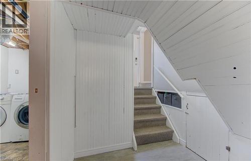 100 Johanna Drive, Cambridge, ON - Indoor Photo Showing Laundry Room