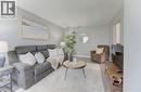 100 Johanna Drive, Cambridge, ON  - Indoor Photo Showing Living Room 