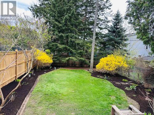 2180 Caroline Street, Burlington, ON - Outdoor