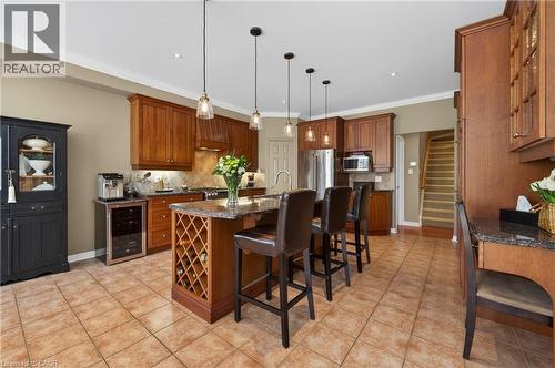 4266 Clubview Drive, Burlington, ON - Indoor Photo Showing Kitchen With Upgraded Kitchen