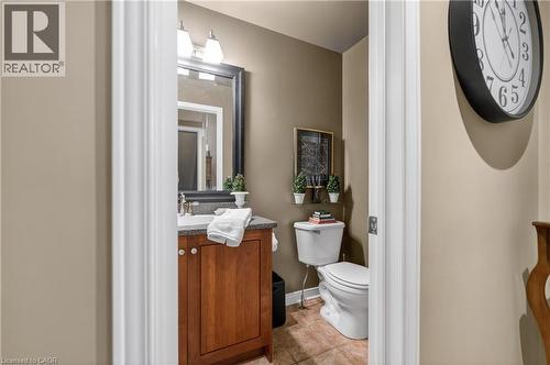 4266 Clubview Drive, Burlington, ON - Indoor Photo Showing Bathroom