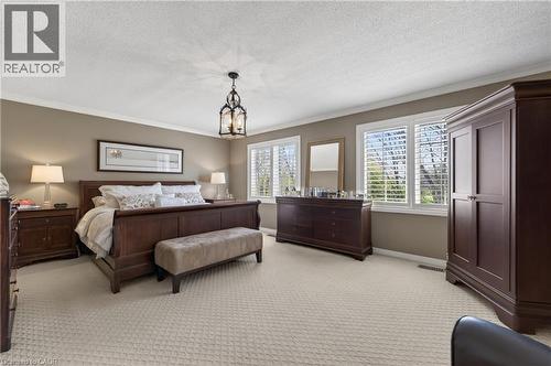4266 Clubview Drive, Burlington, ON - Indoor Photo Showing Bedroom