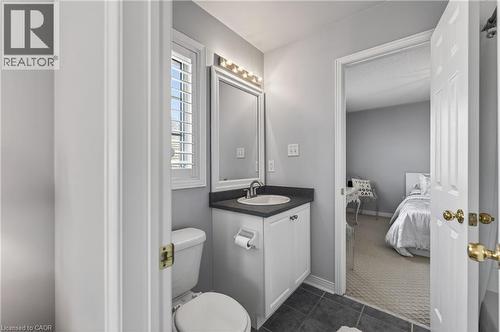4266 Clubview Drive, Burlington, ON - Indoor Photo Showing Bathroom
