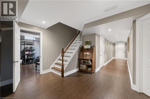 4266 Clubview Drive, Burlington, ON - Indoor Photo Showing Other Room