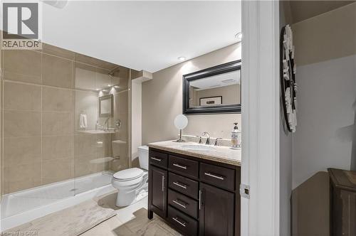 4266 Clubview Drive, Burlington, ON - Indoor Photo Showing Bathroom