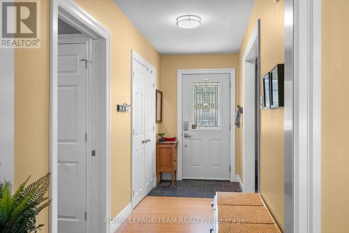front interior door - 1986 Fairbanks Avenue, Ottawa, ON - Indoor Photo Showing Other Room