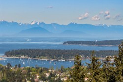 1089 College Dr Nanaimo, BC V9R 5X3