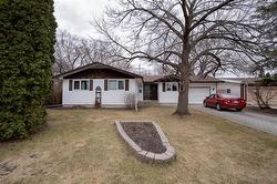 18 Wordsworth WAY  Winnipeg, MB R3K 0J9