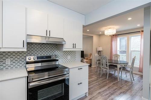 677 Jubilee Ave, Winnipeg, MB 