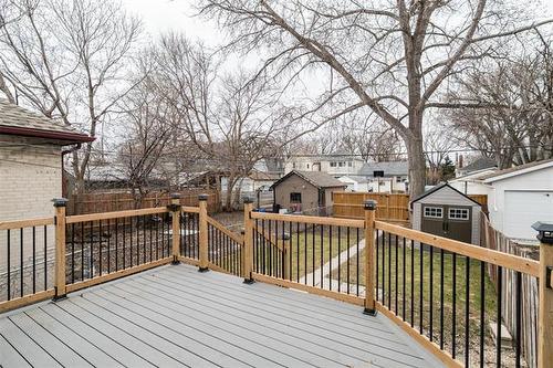 677 Jubilee Ave, Winnipeg, MB 