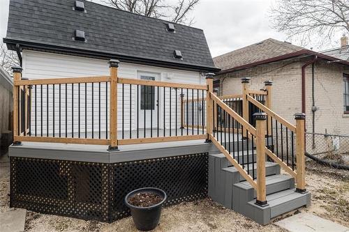 677 Jubilee Ave, Winnipeg, MB 