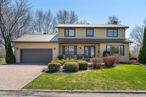 66 Rue de Coulomb  Saint-Jean-Sur-Richelieu, QC J3B 7V4