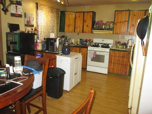 119 Willow Place, Ignace, ON - Indoor Photo Showing Kitchen