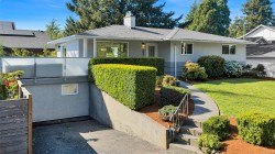 4474 Torquay Dr Saanich, BC V8N 3L5