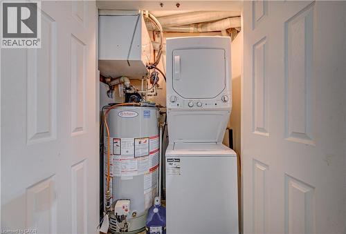 1490 Bishops Gate Unit# 106, Oakville, ON - Indoor Photo Showing Laundry Room