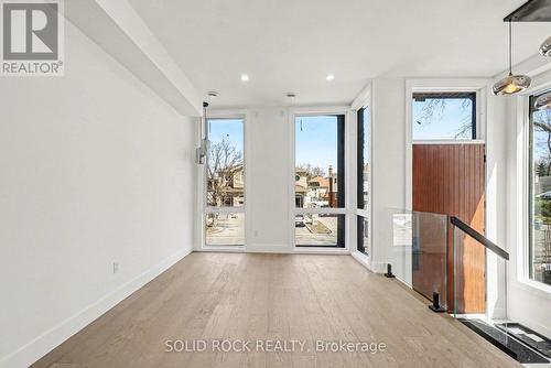 828 Alpine Avenue, Ottawa, ON - Indoor Photo Showing Other Room