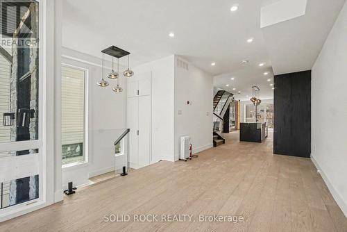 828 Alpine Avenue, Ottawa, ON - Indoor Photo Showing Other Room