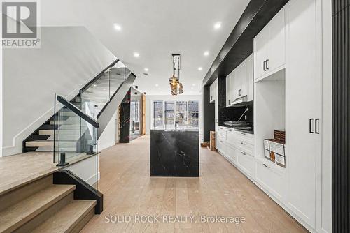 828 Alpine Avenue, Ottawa, ON - Indoor Photo Showing Other Room